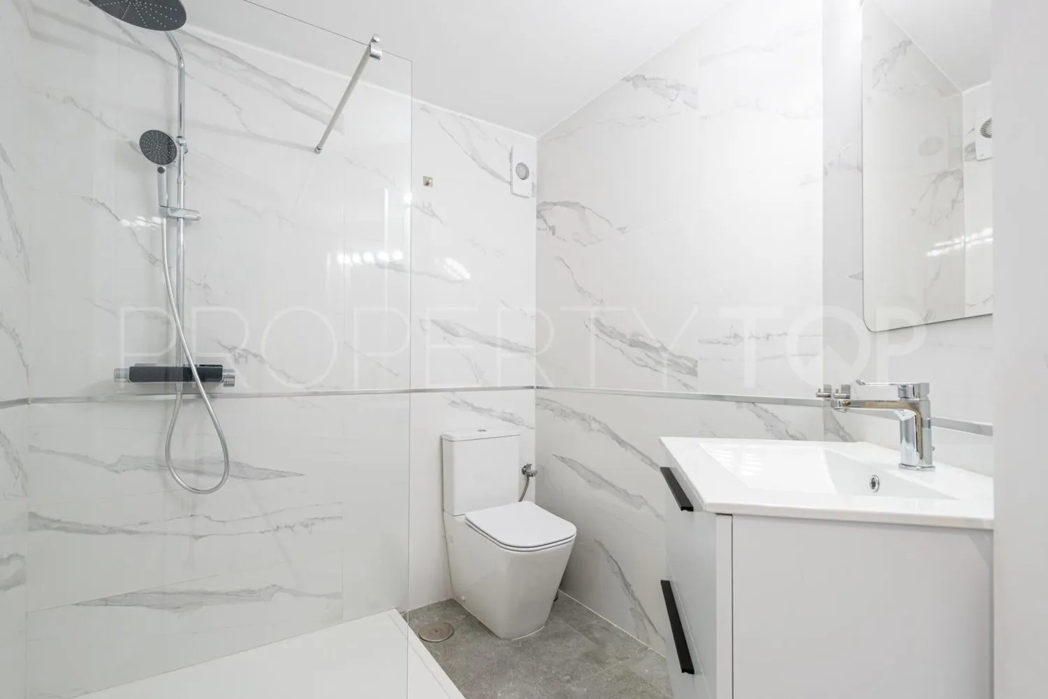 Piso en venta en Sitio de Calahonda de 2 dormitorios