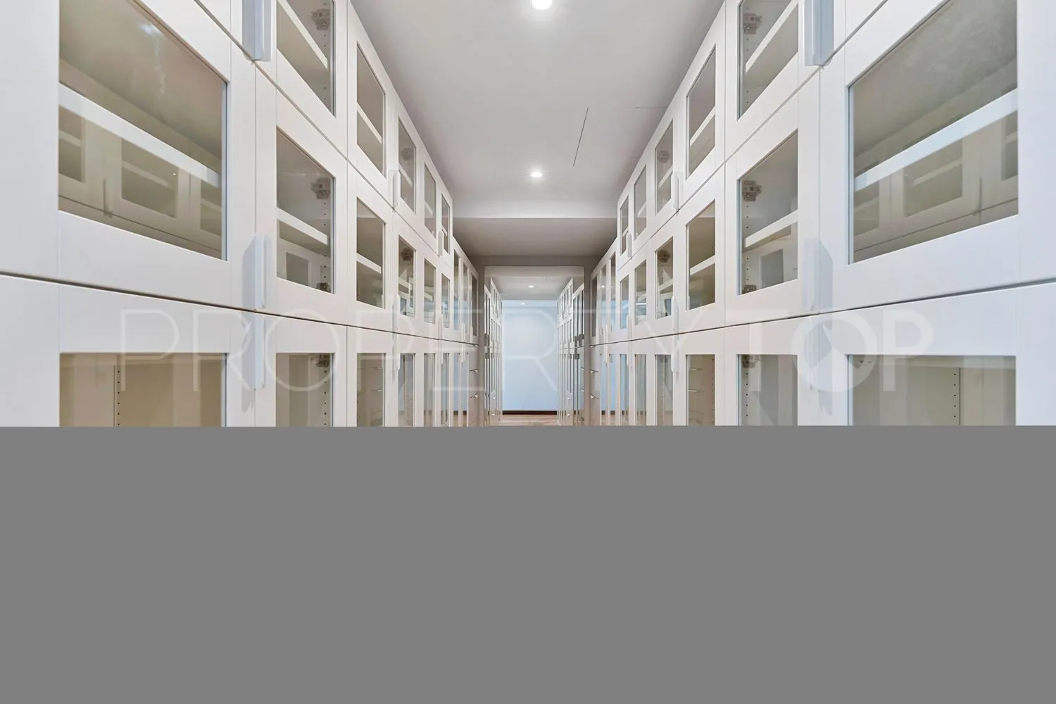 Casa con 6 dormitorios en venta en Guadalmina Baja