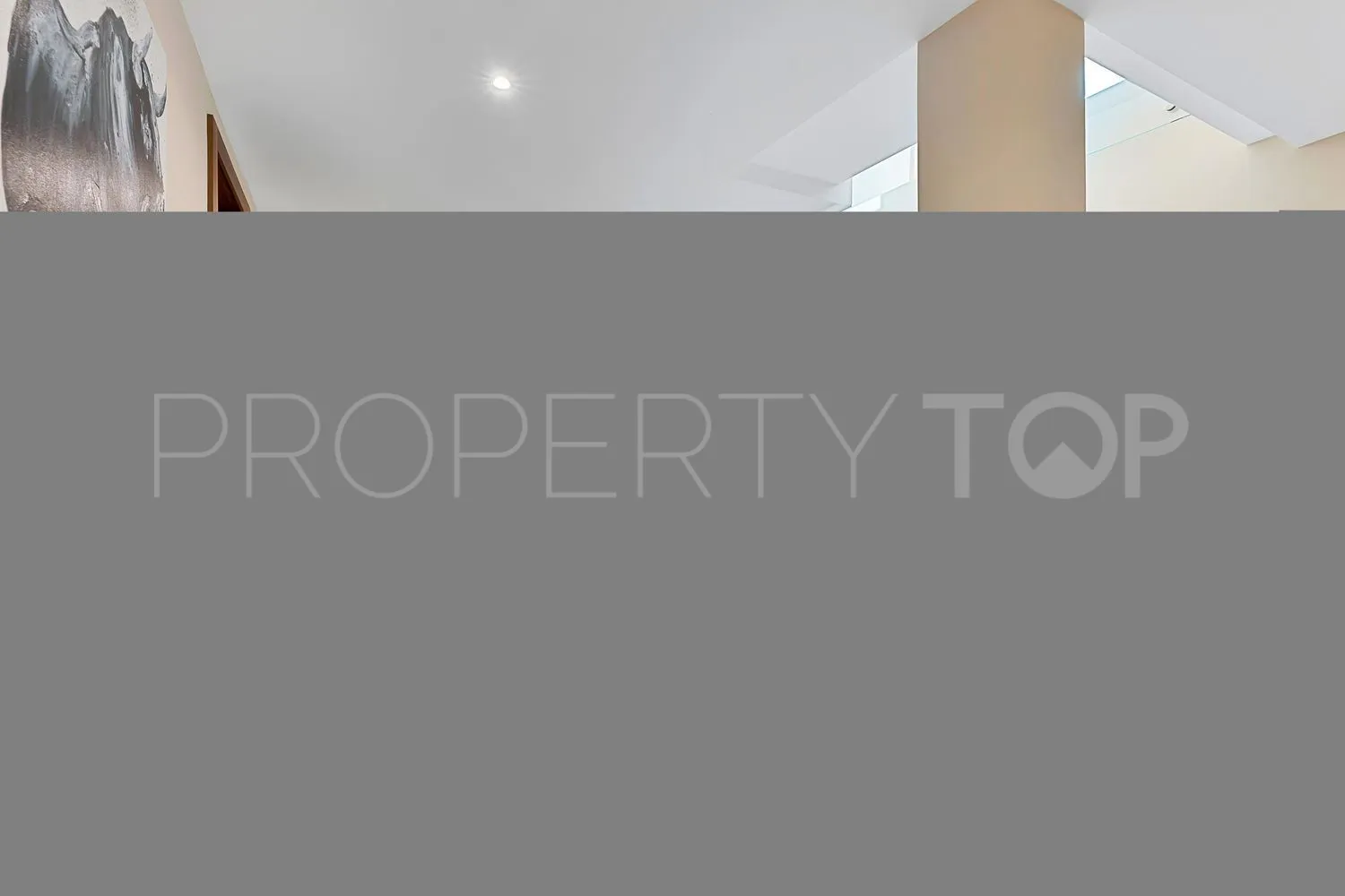 For sale 6 bedrooms house in Guadalmina Baja