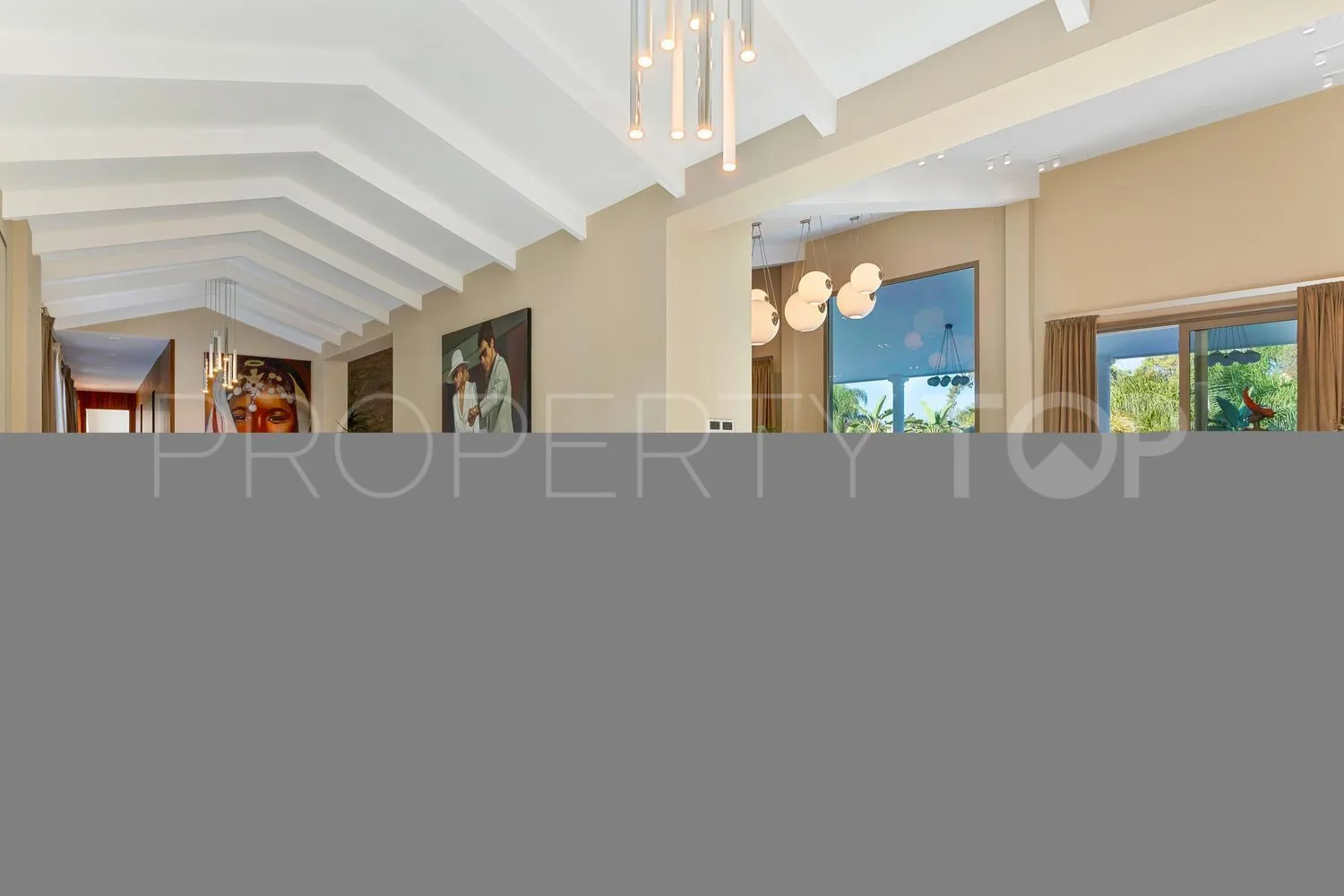 For sale 6 bedrooms house in Guadalmina Baja