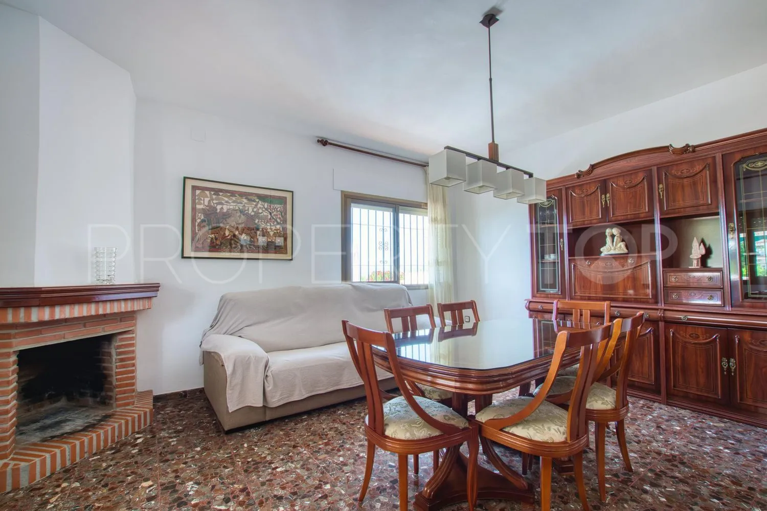 Casa de campo de 4 dormitorios a la venta en Periana