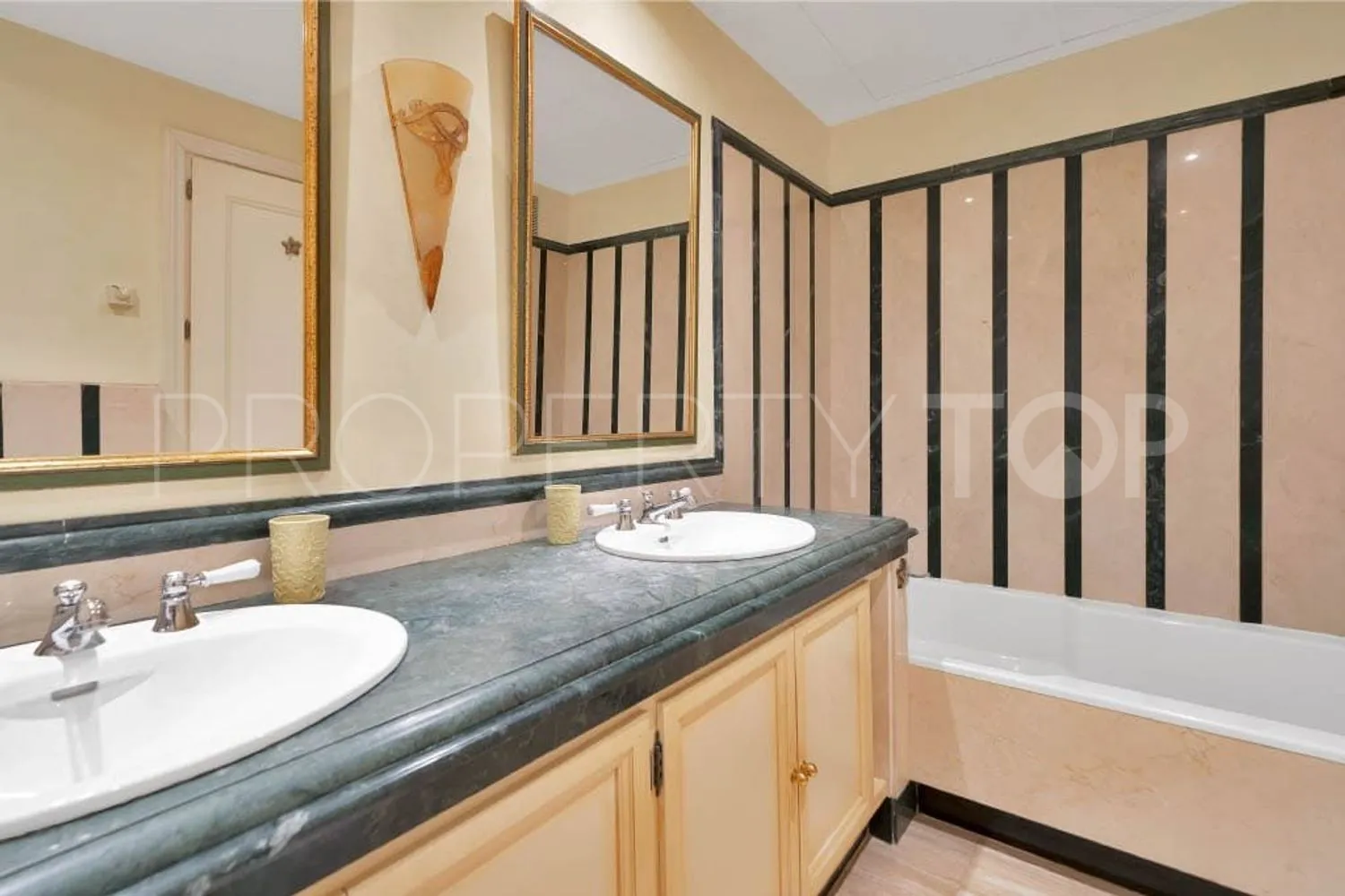 Flat for sale in Nagüeles