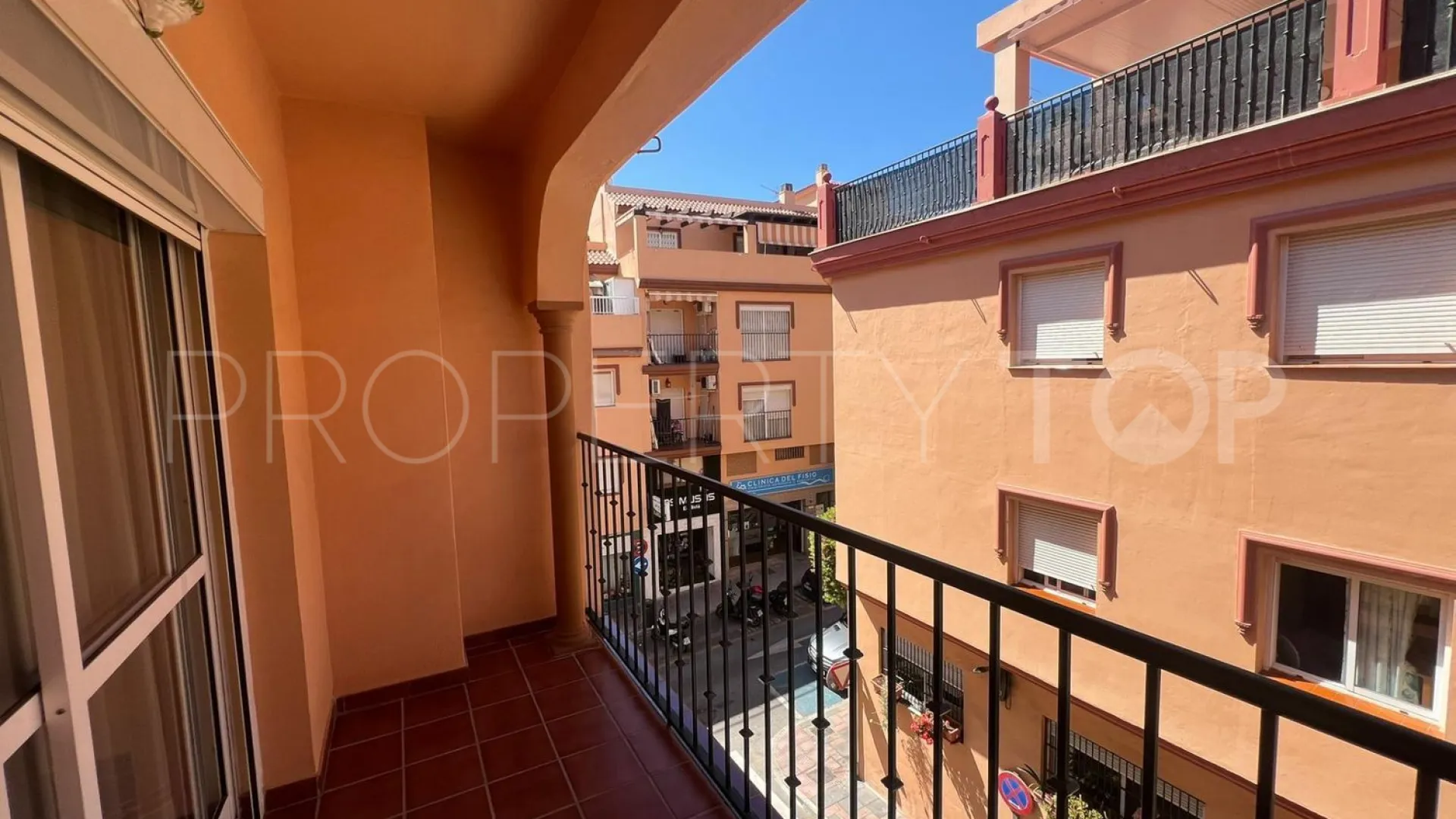 3 bedrooms Las Lagunas flat for sale