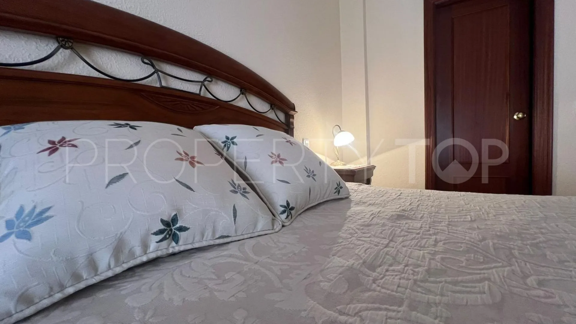 3 bedrooms Las Lagunas flat for sale