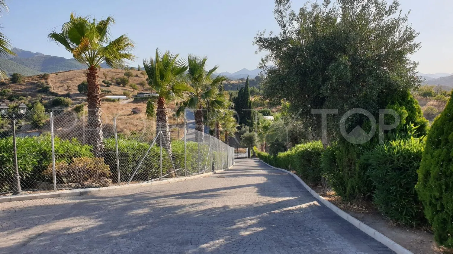 For sale 2 bedrooms country house in Coin