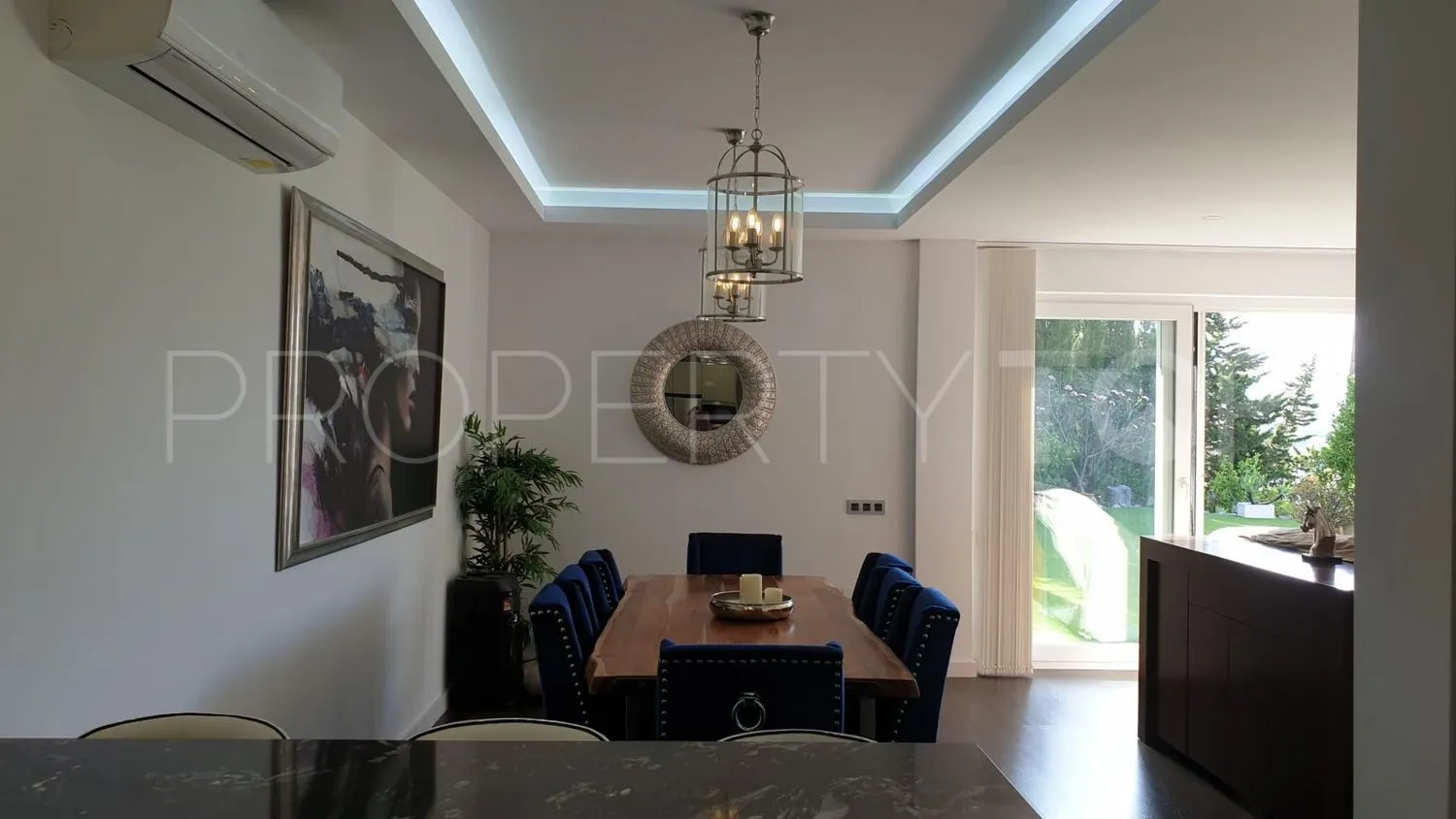 For sale 2 bedrooms country house in Coin