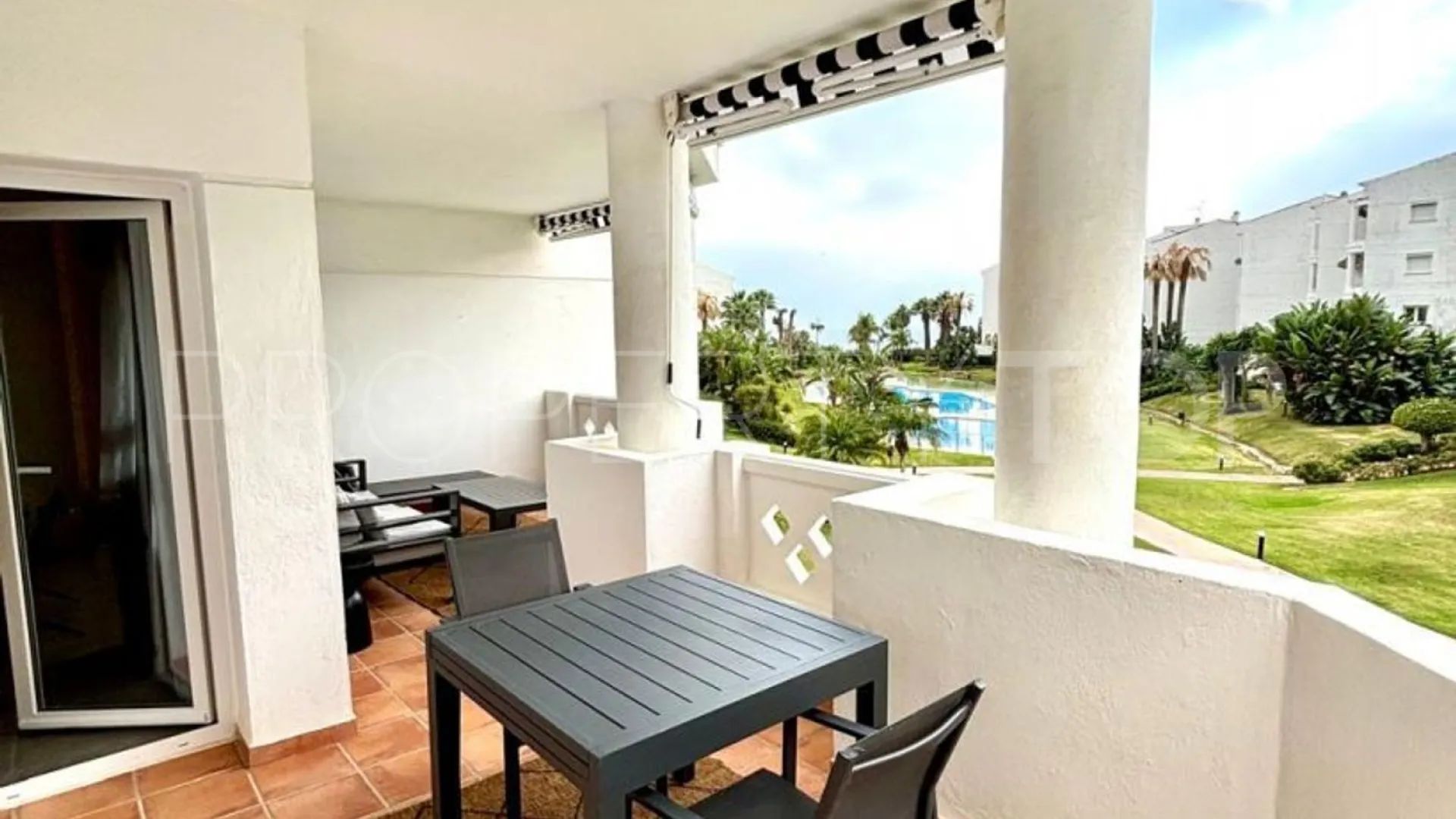 Flat with 1 bedroom for sale in Marbella - Puerto Banus