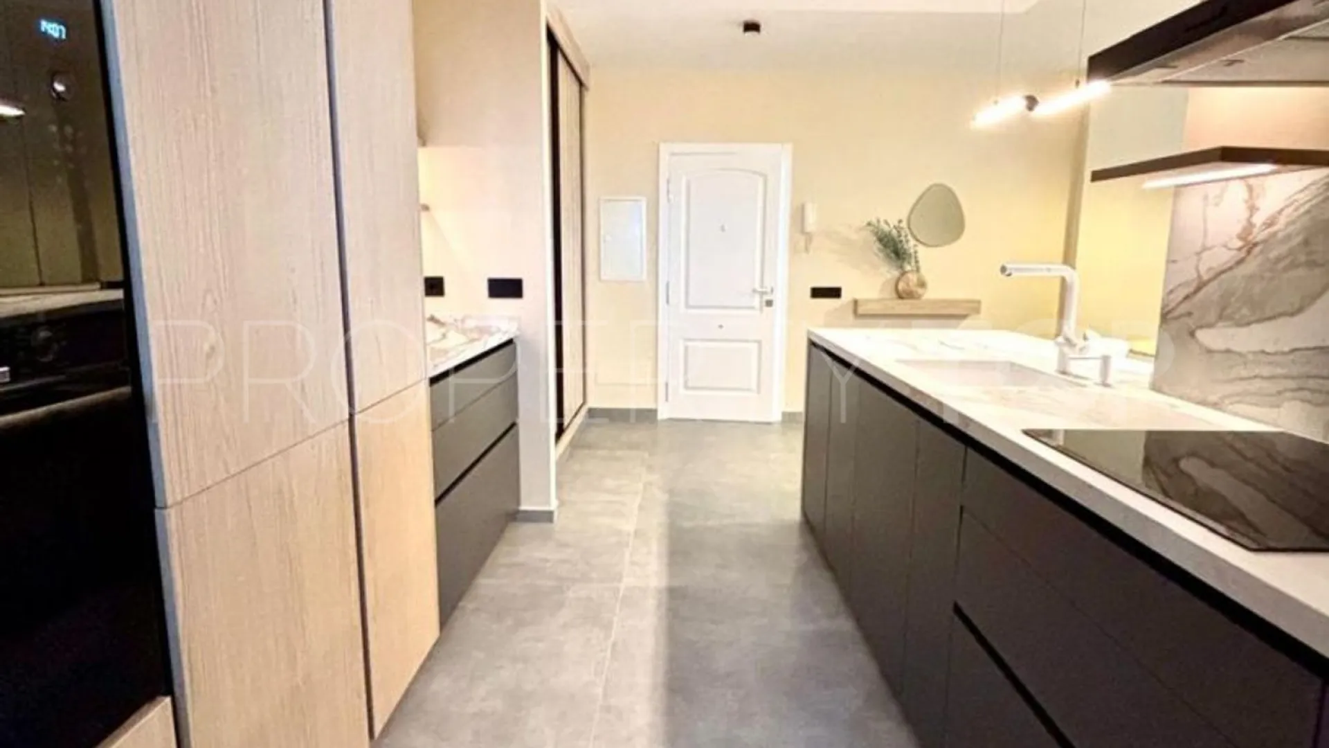 Flat with 1 bedroom for sale in Marbella - Puerto Banus