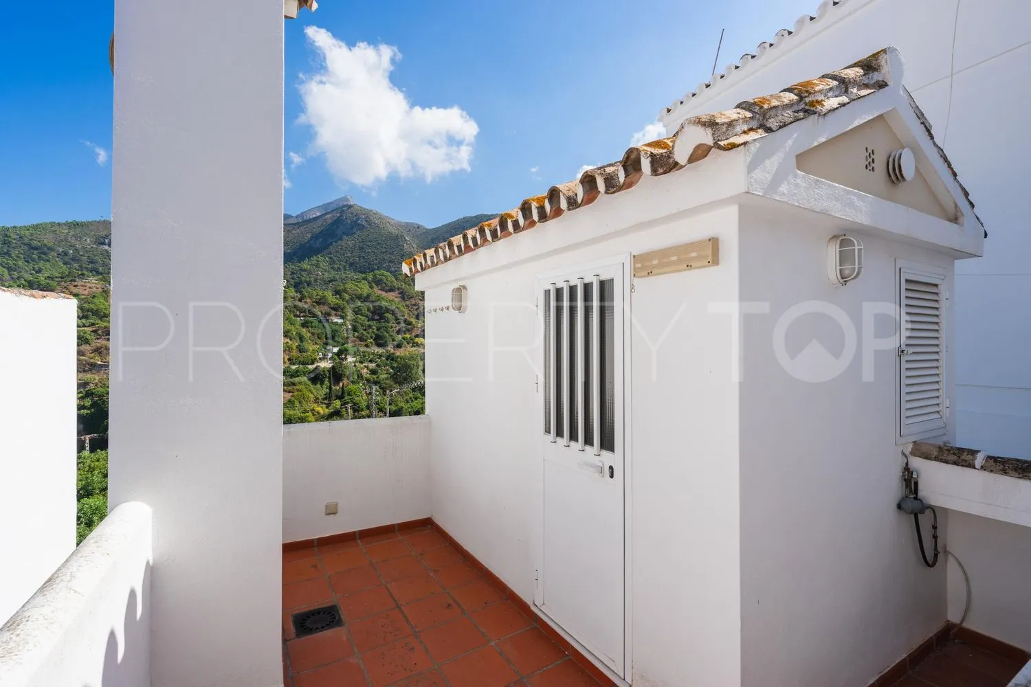 Casa en venta con 4 dormitorios en Istan