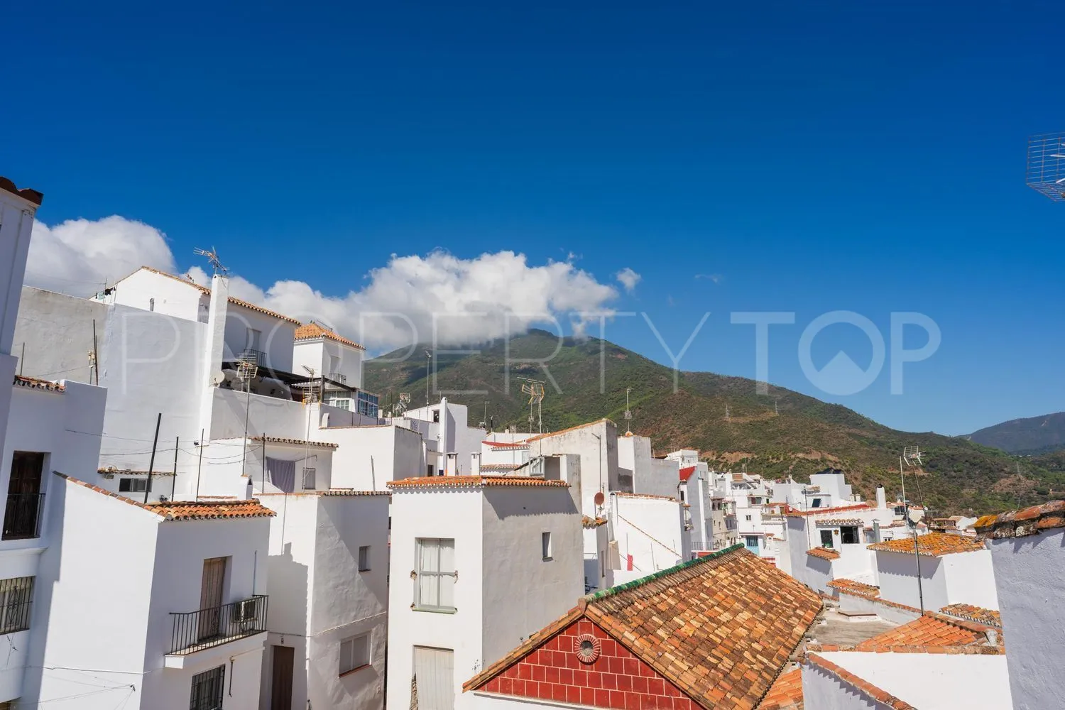 Casa en venta con 4 dormitorios en Istan