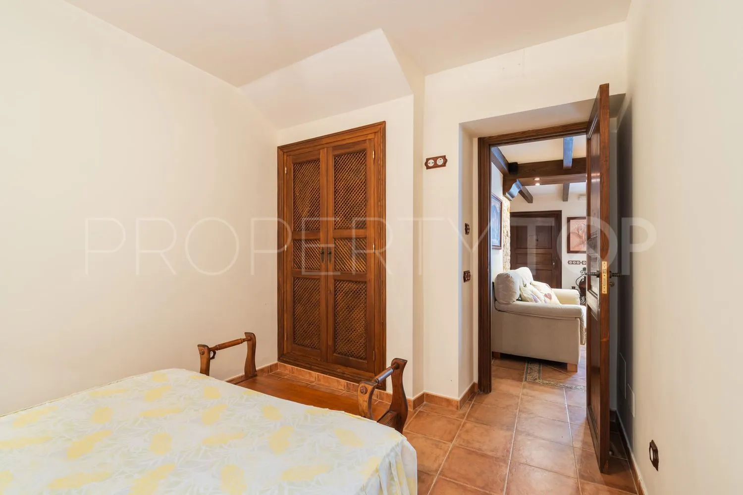 Casa en venta con 4 dormitorios en Istan