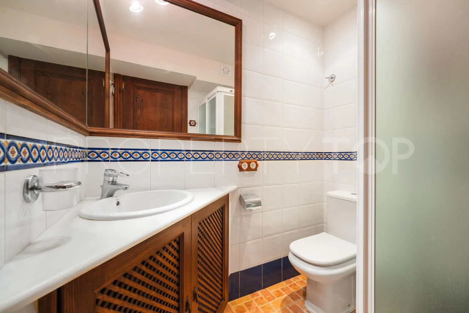 Casa en venta con 4 dormitorios en Istan