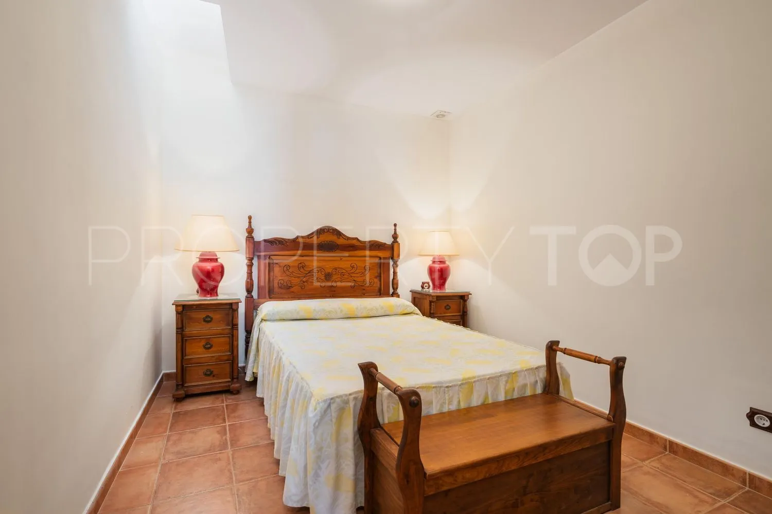 Casa en venta con 4 dormitorios en Istan