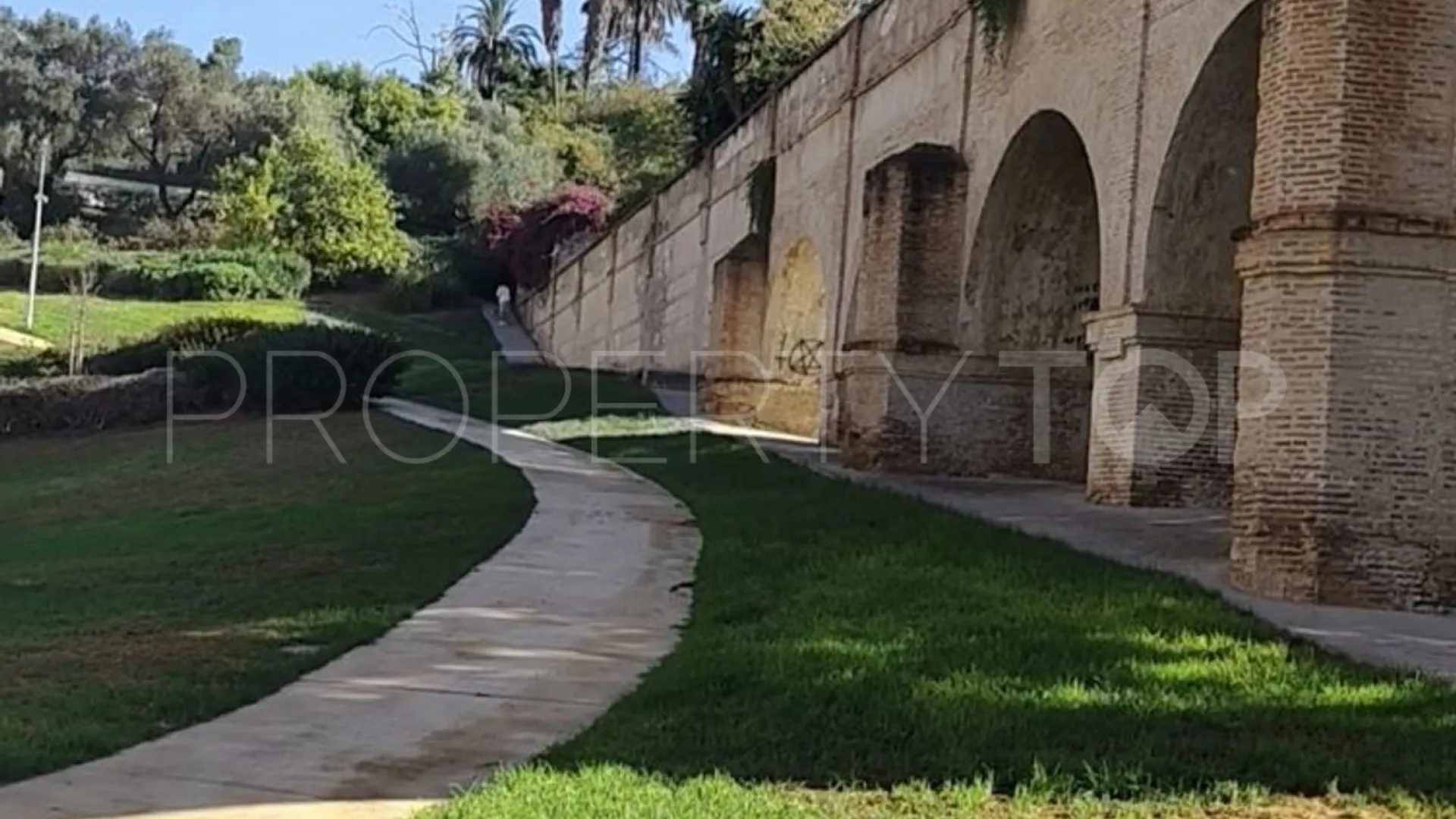 Piso con 4 dormitorios en venta en Malaga - Ciudad Jardín