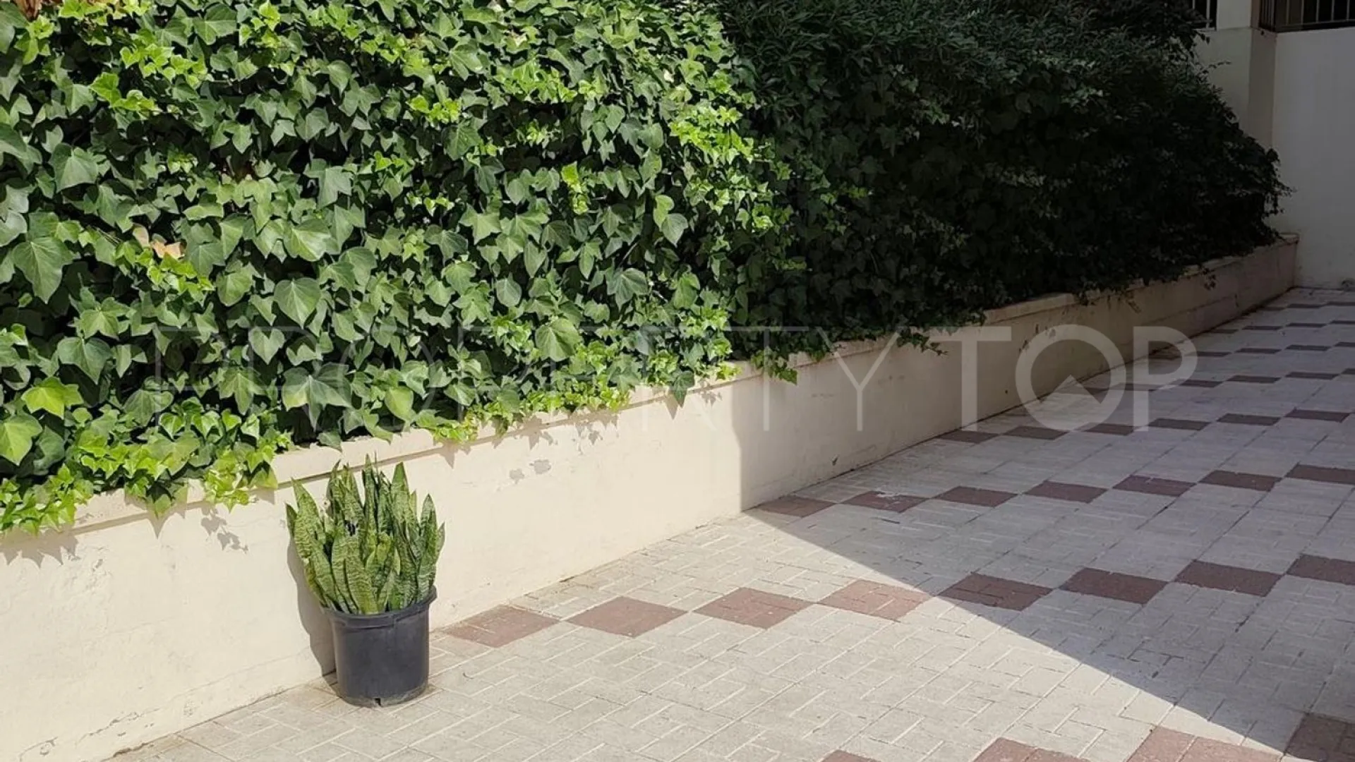 Piso con 4 dormitorios en venta en Malaga - Ciudad Jardín