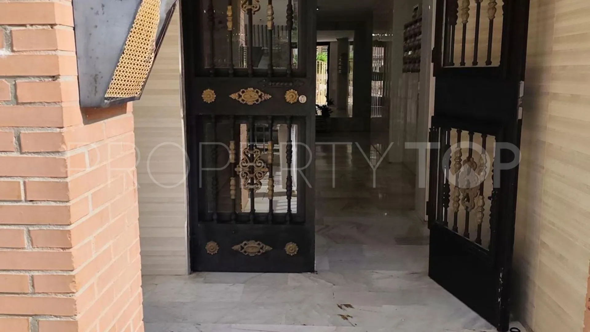 Piso con 4 dormitorios en venta en Malaga - Ciudad Jardín