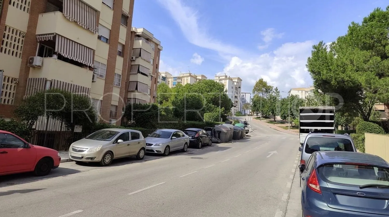 Piso con 4 dormitorios en venta en Malaga - Ciudad Jardín