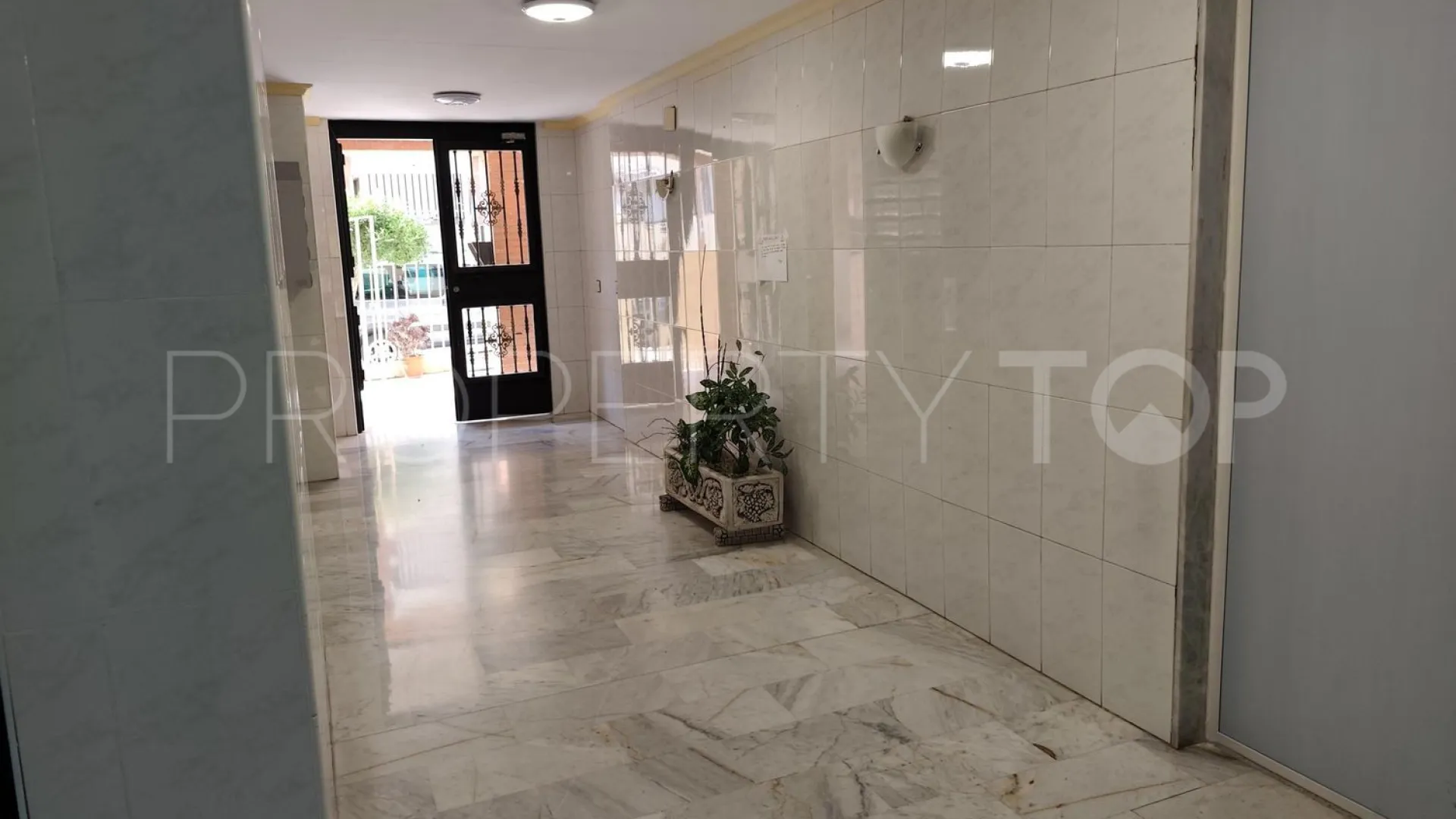 Piso con 4 dormitorios en venta en Malaga - Ciudad Jardín