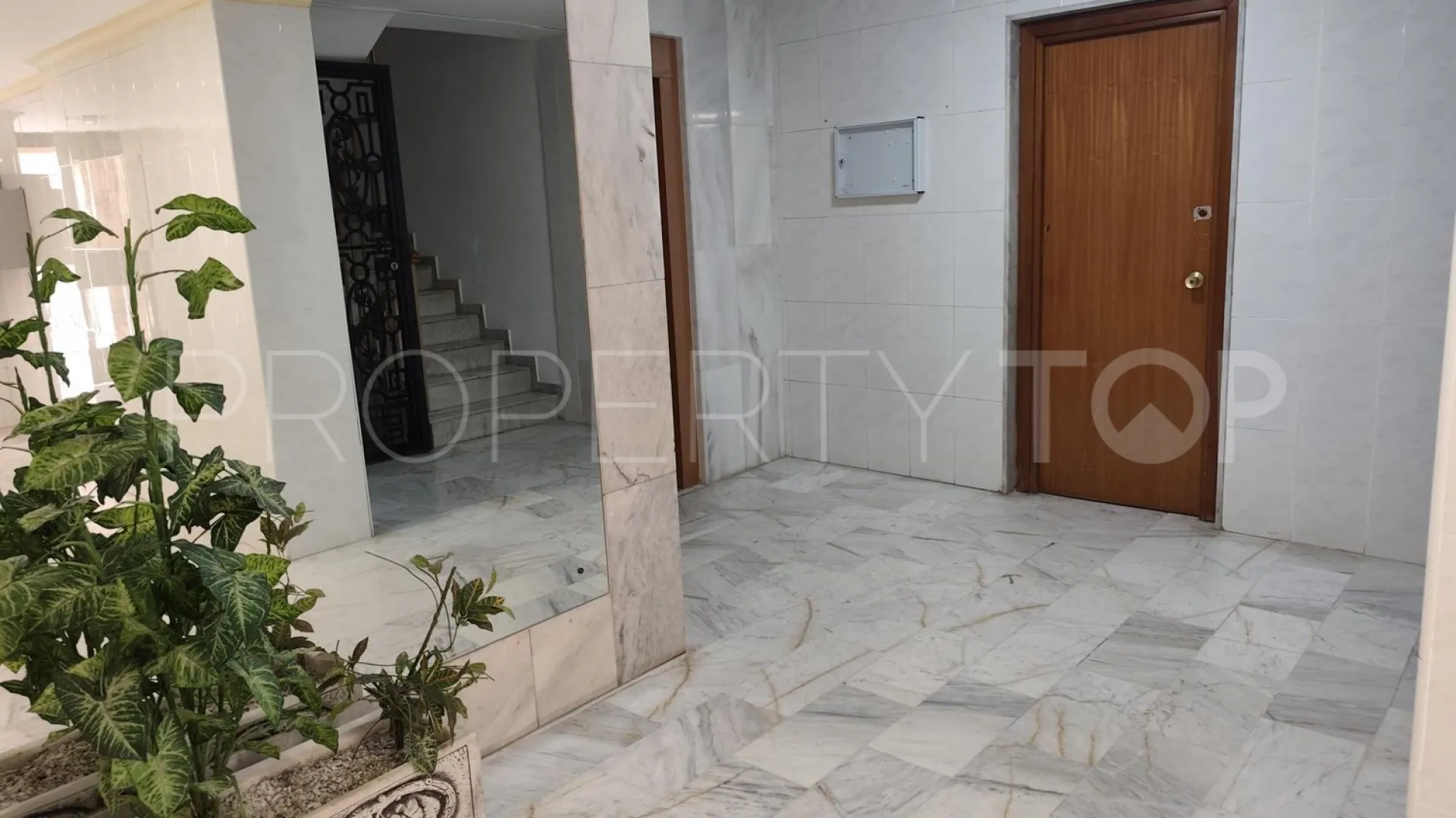 Piso con 4 dormitorios en venta en Malaga - Ciudad Jardín