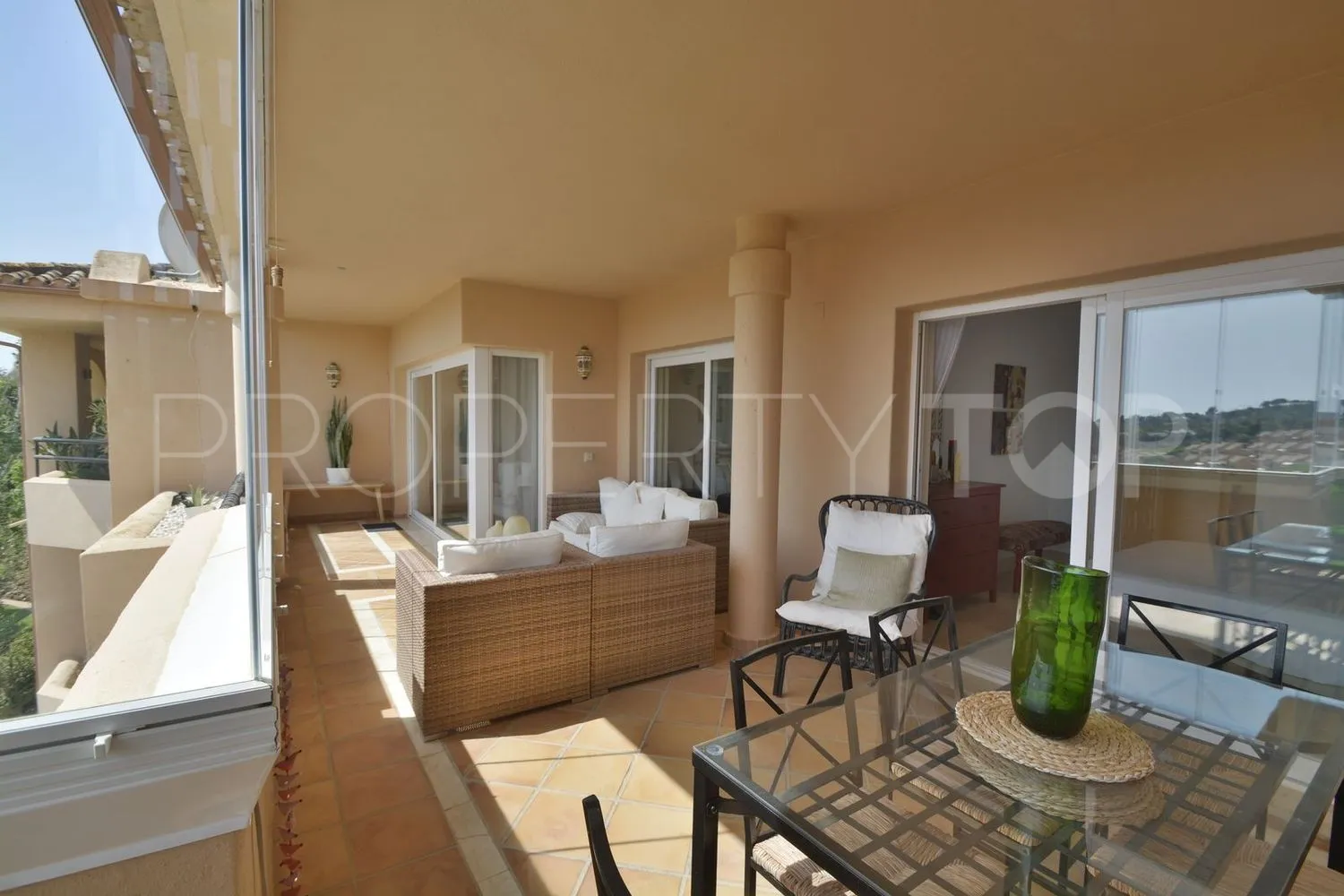 Flat for sale in Hacienda Elviria