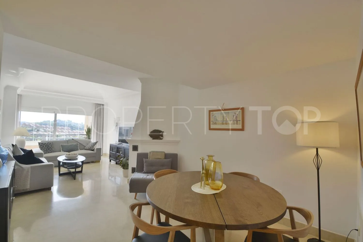 Flat for sale in Hacienda Elviria