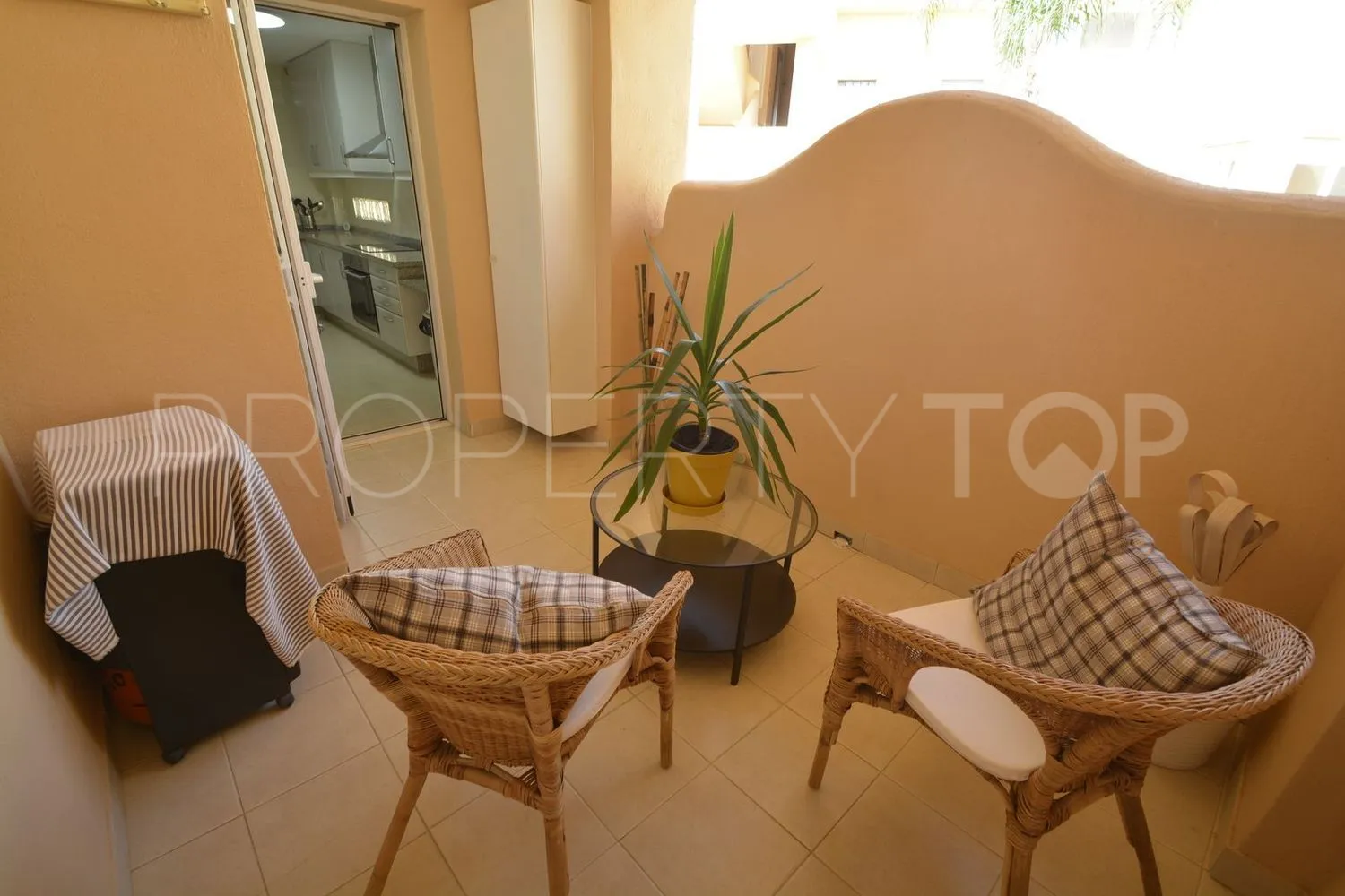 Flat for sale in Hacienda Elviria