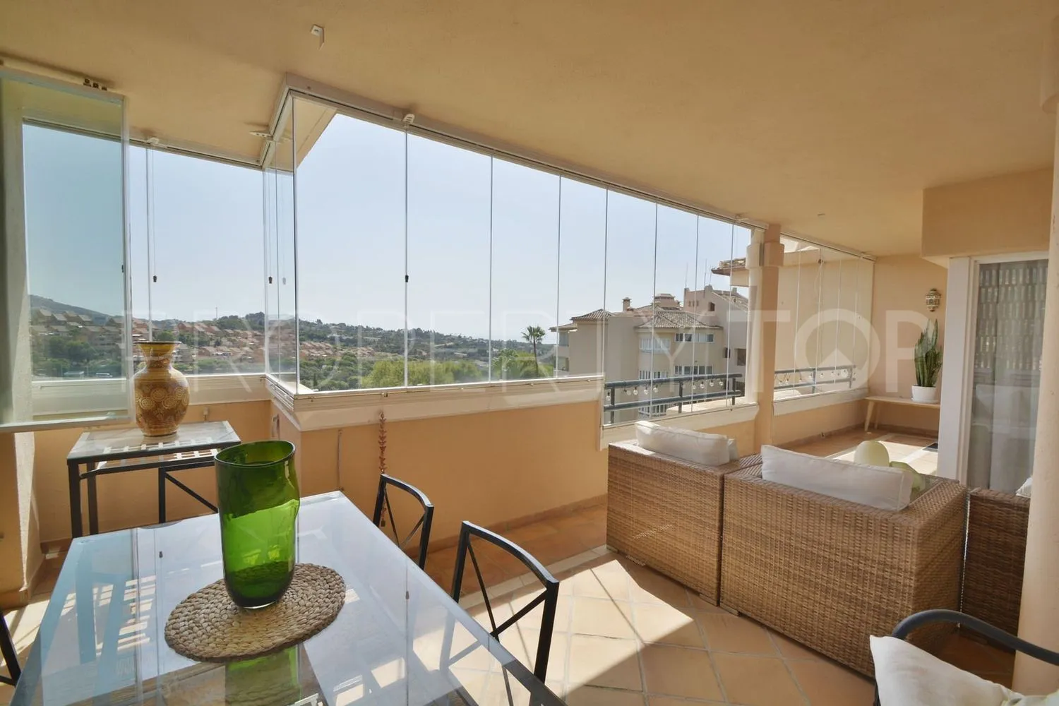 Flat for sale in Hacienda Elviria