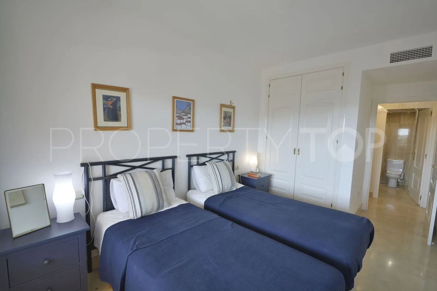 Flat for sale in Hacienda Elviria