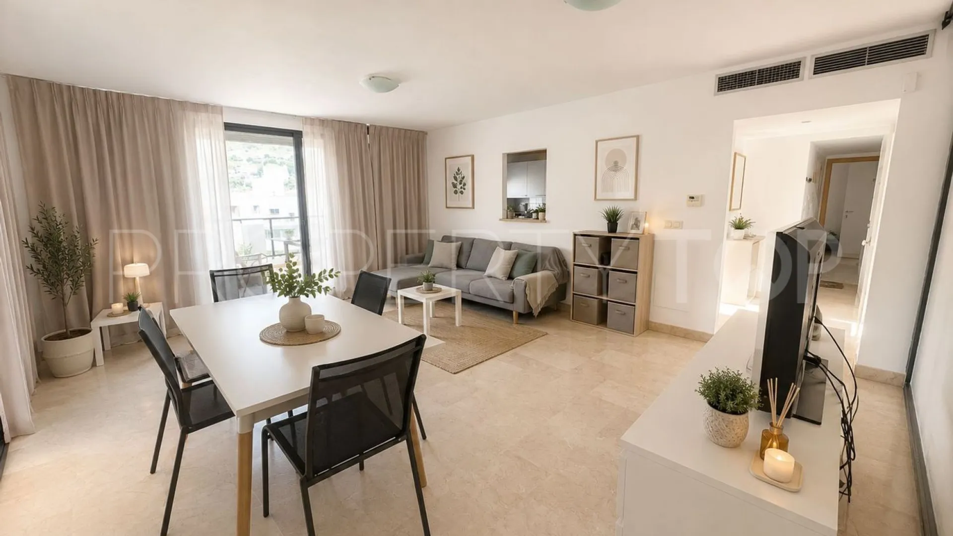 Se vende Ático de 2 dormitorios en Riviera del Sol