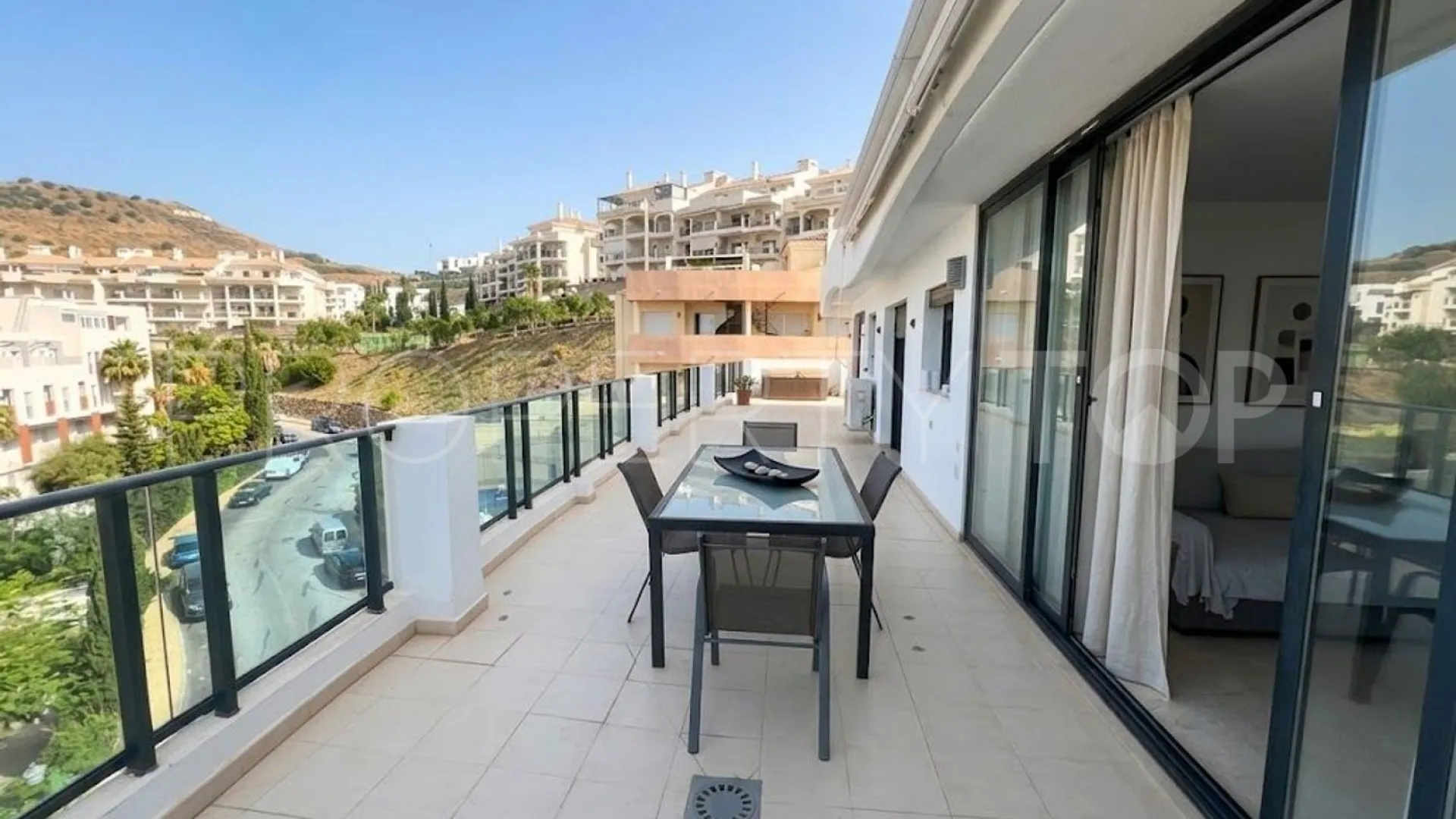 Se vende Ático de 2 dormitorios en Riviera del Sol