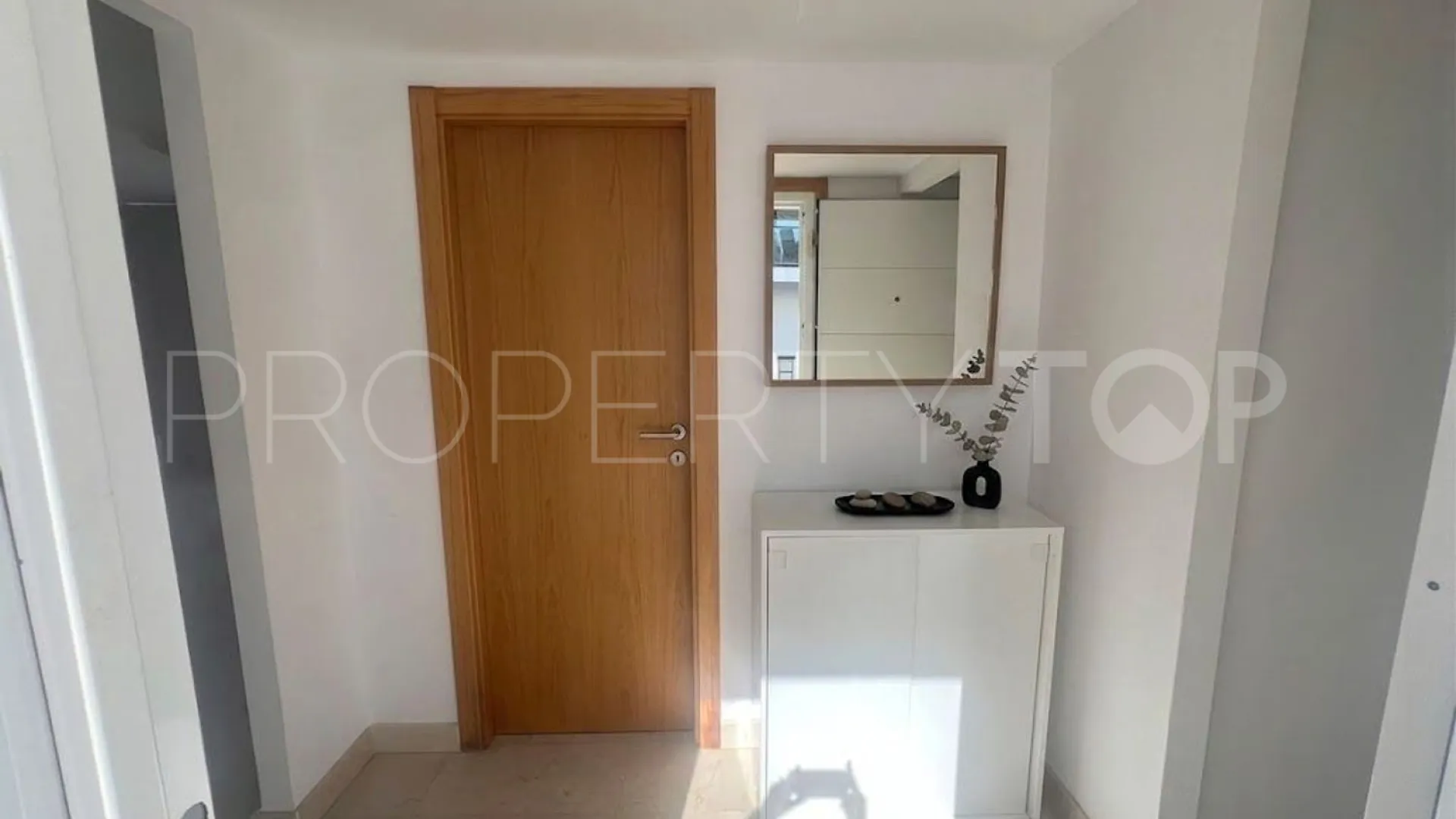 Se vende Ático de 2 dormitorios en Riviera del Sol