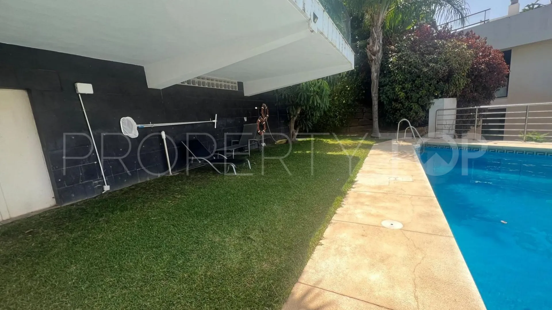 Se vende Ático de 2 dormitorios en Riviera del Sol