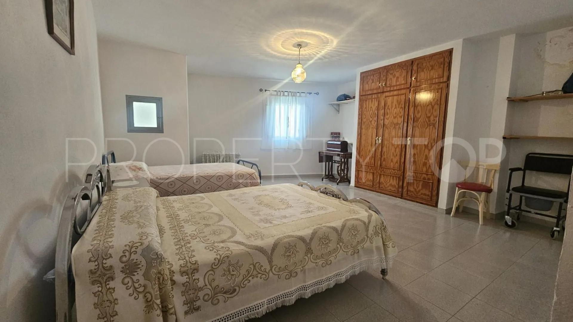 Serrato, casa con 4 dormitorios en venta