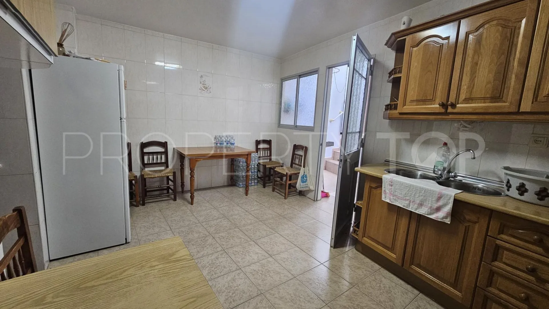 Serrato, casa con 4 dormitorios en venta