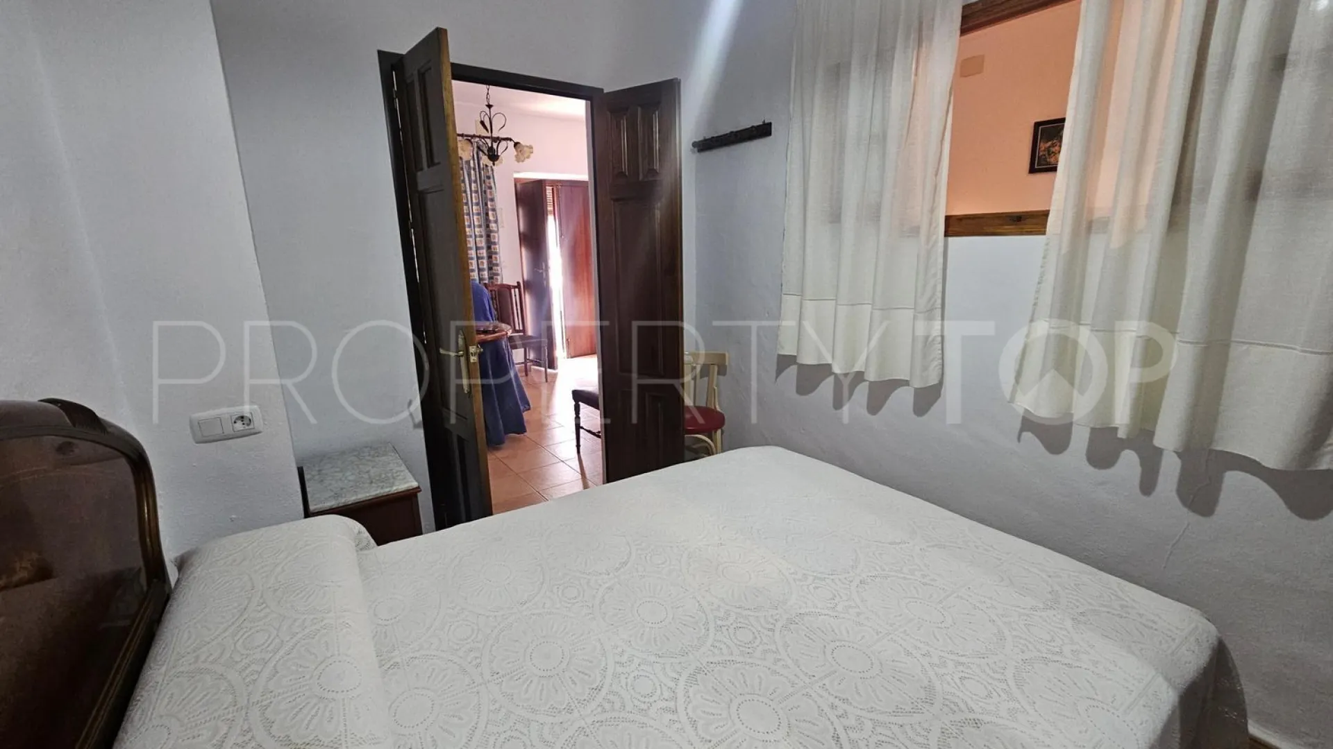 Serrato, casa con 4 dormitorios en venta