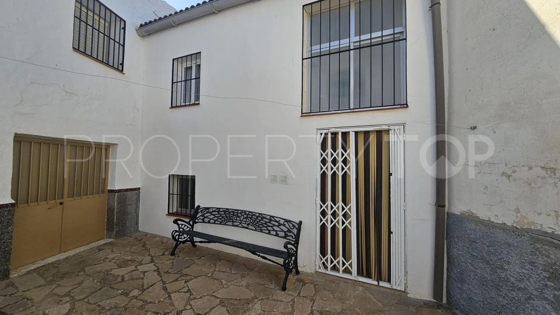Serrato, casa con 4 dormitorios en venta