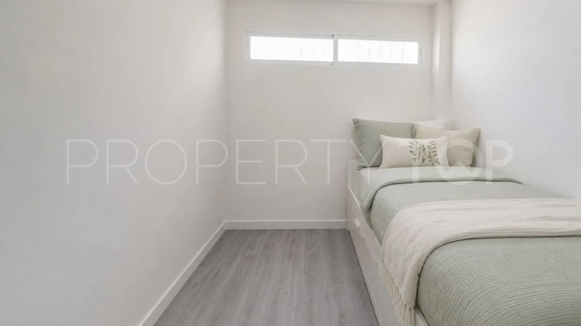 Flat with 2 bedrooms for sale in Puerto Marina
