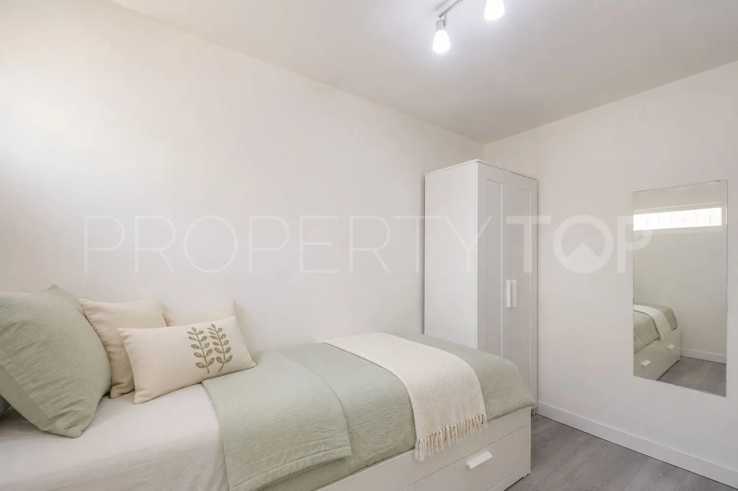 Flat with 2 bedrooms for sale in Puerto Marina