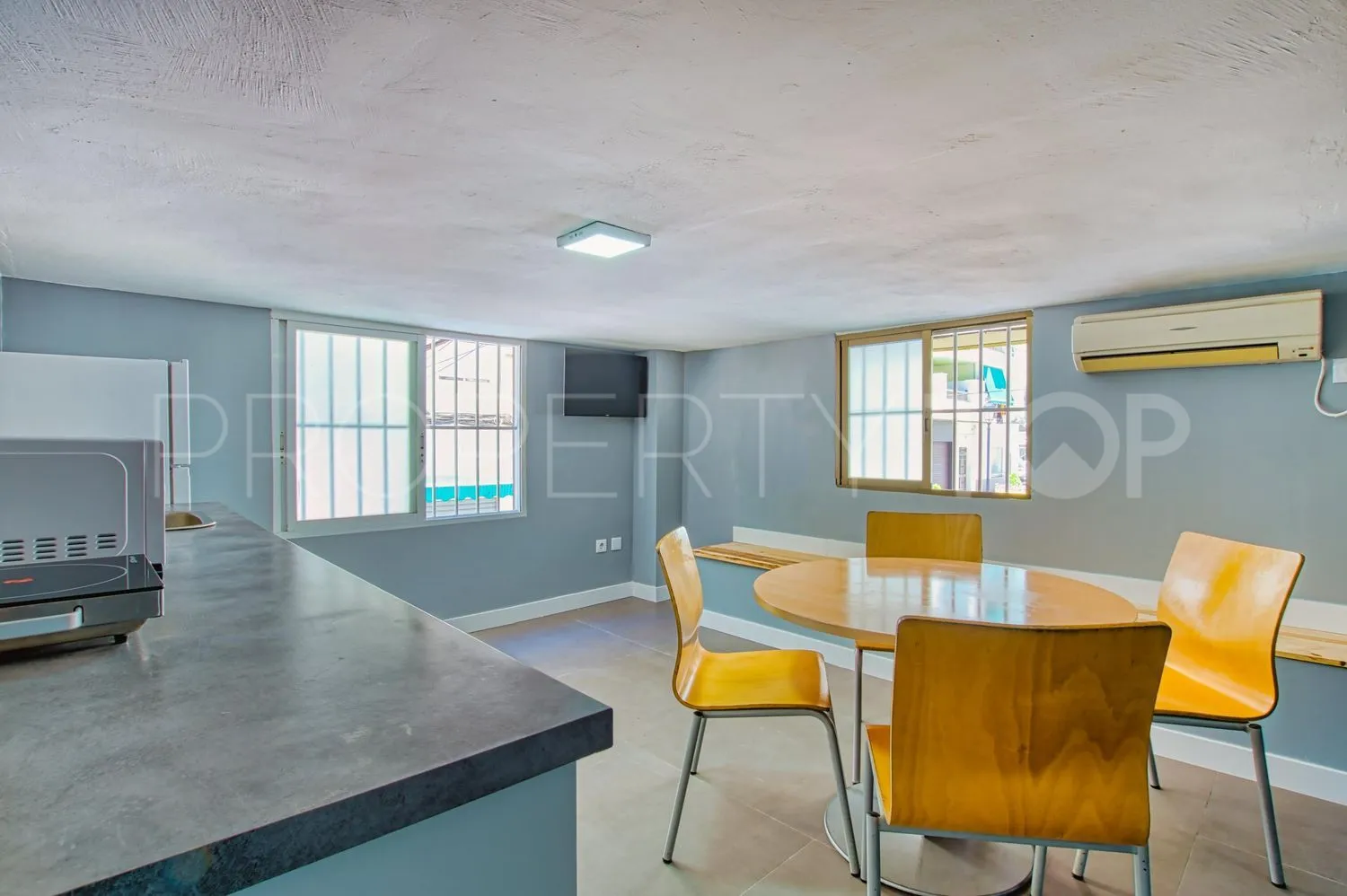 Commercial premises in Hispanidad - Vivar Téllez for sale