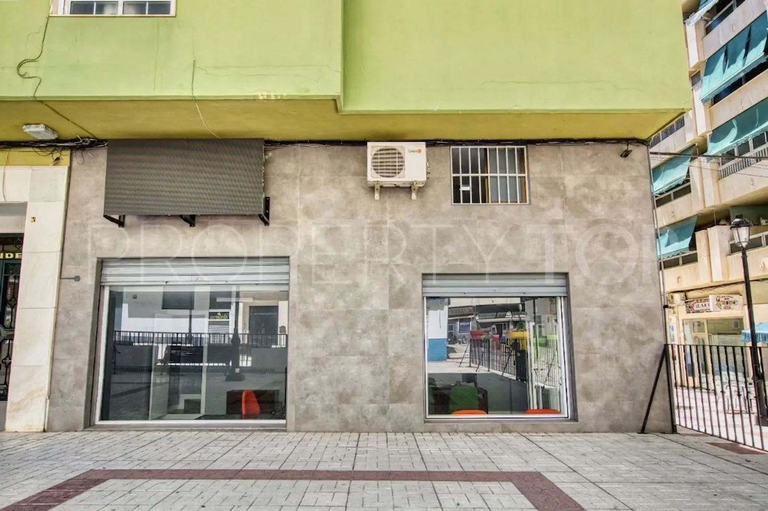 Commercial premises in Hispanidad - Vivar Téllez for sale