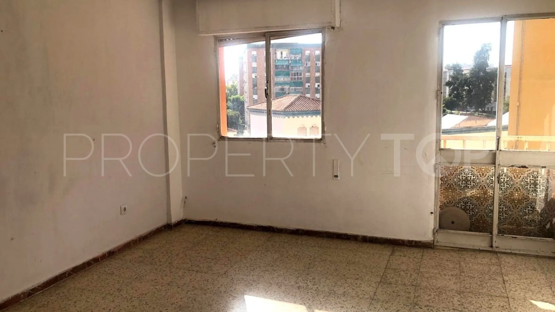 For sale Malaga - Cruz de Humilladero 3 bedrooms flat