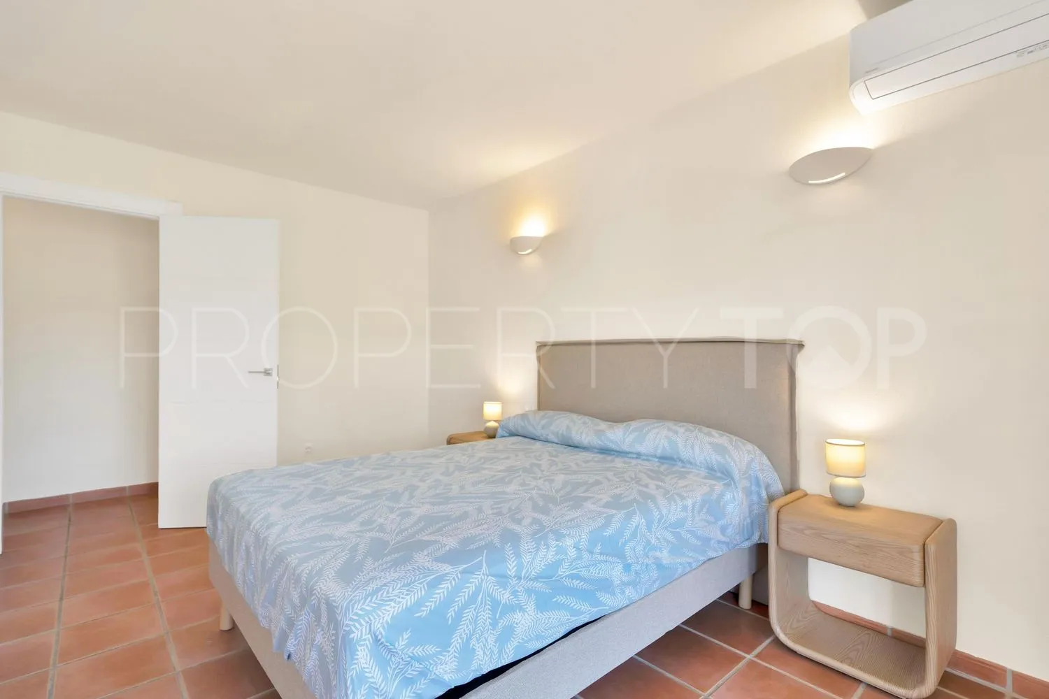 Comprar casa de 3 dormitorios en Valle Romano