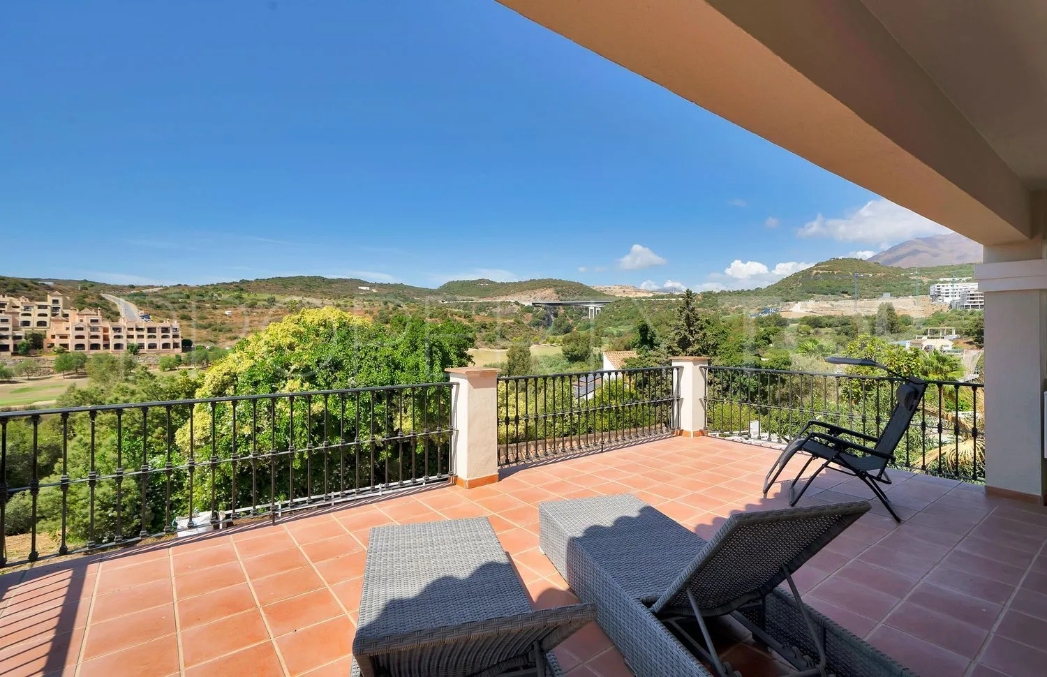 Comprar casa de 3 dormitorios en Valle Romano