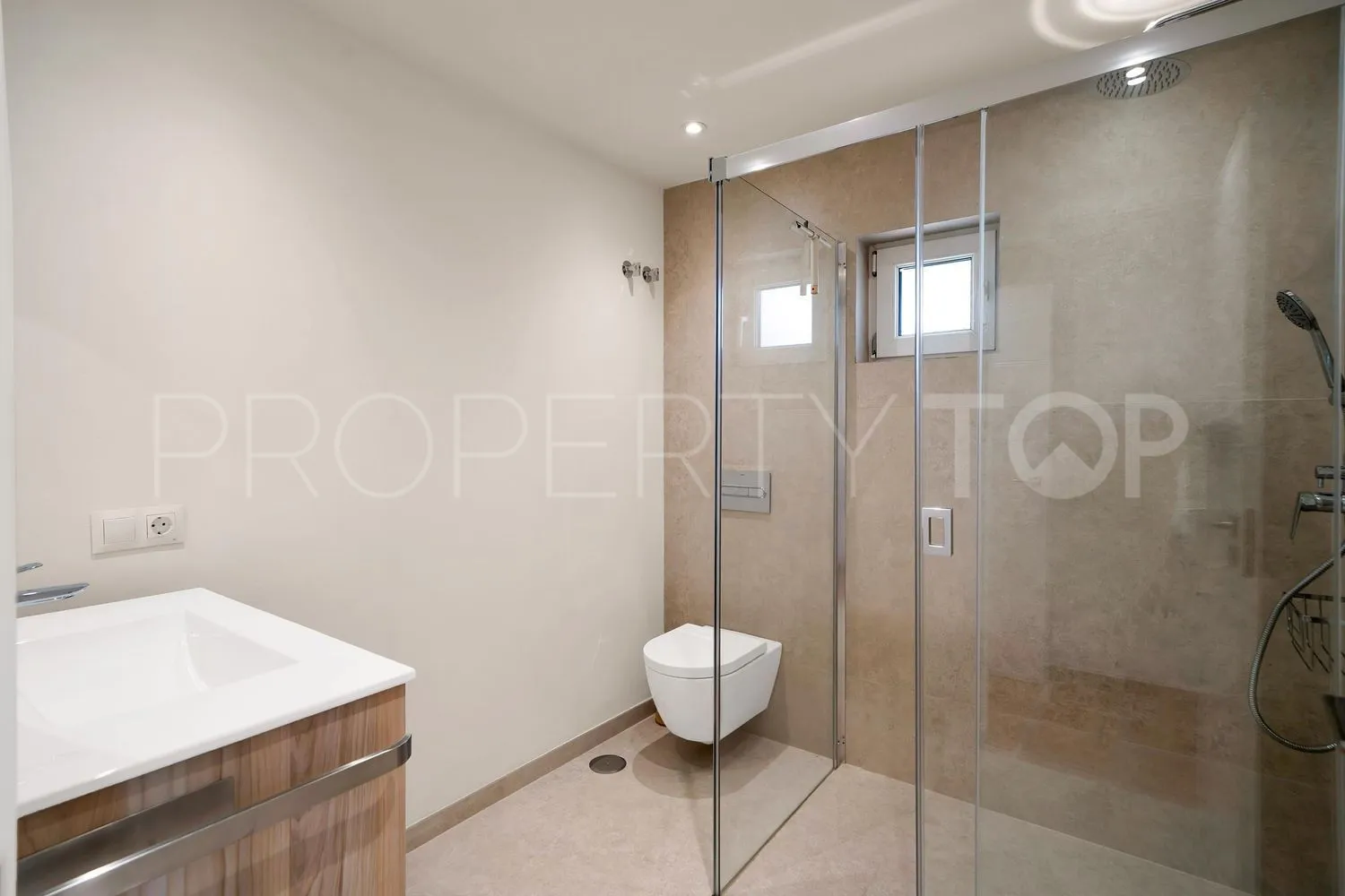 Comprar casa de 3 dormitorios en Valle Romano