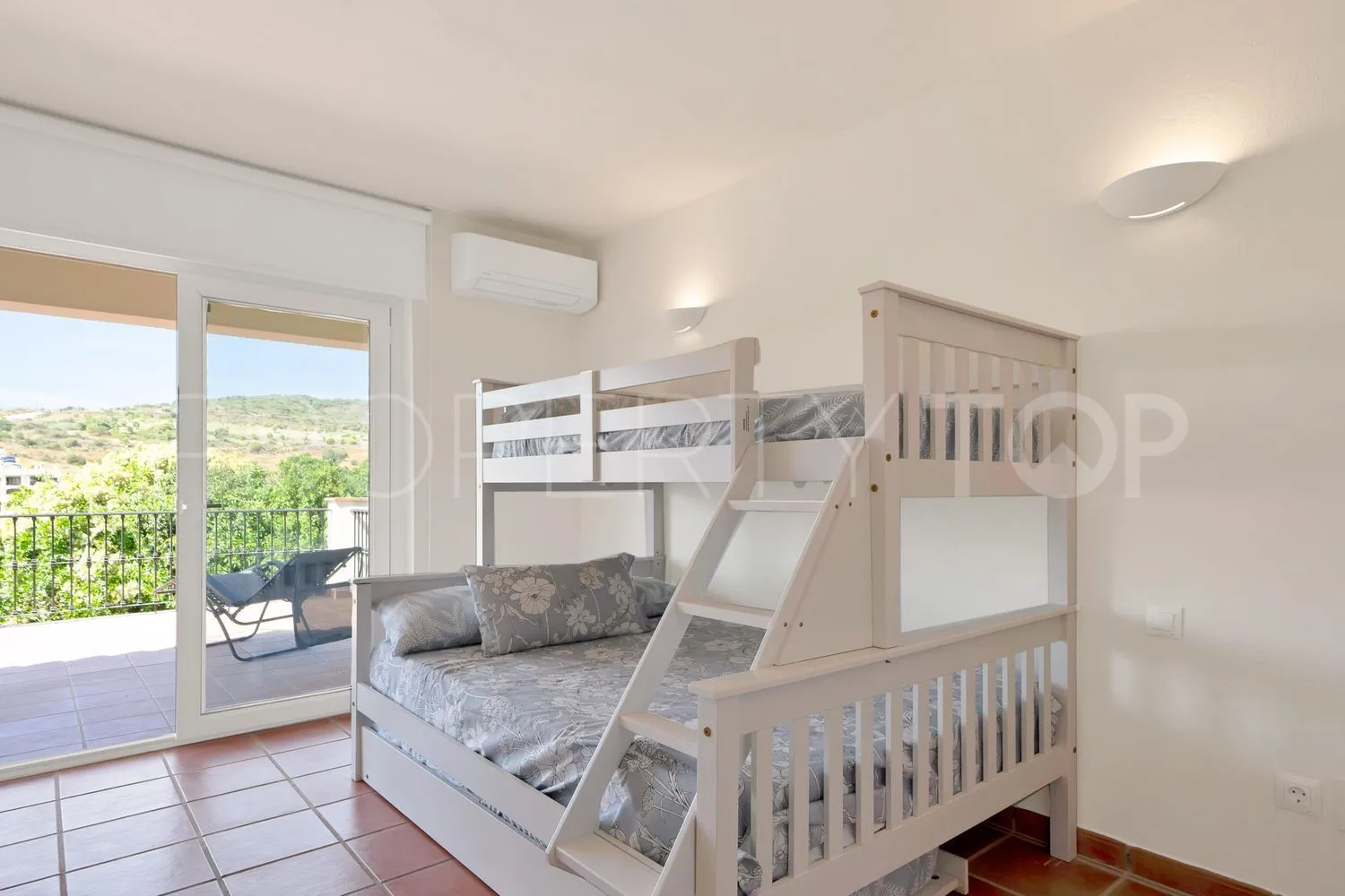Comprar casa de 3 dormitorios en Valle Romano