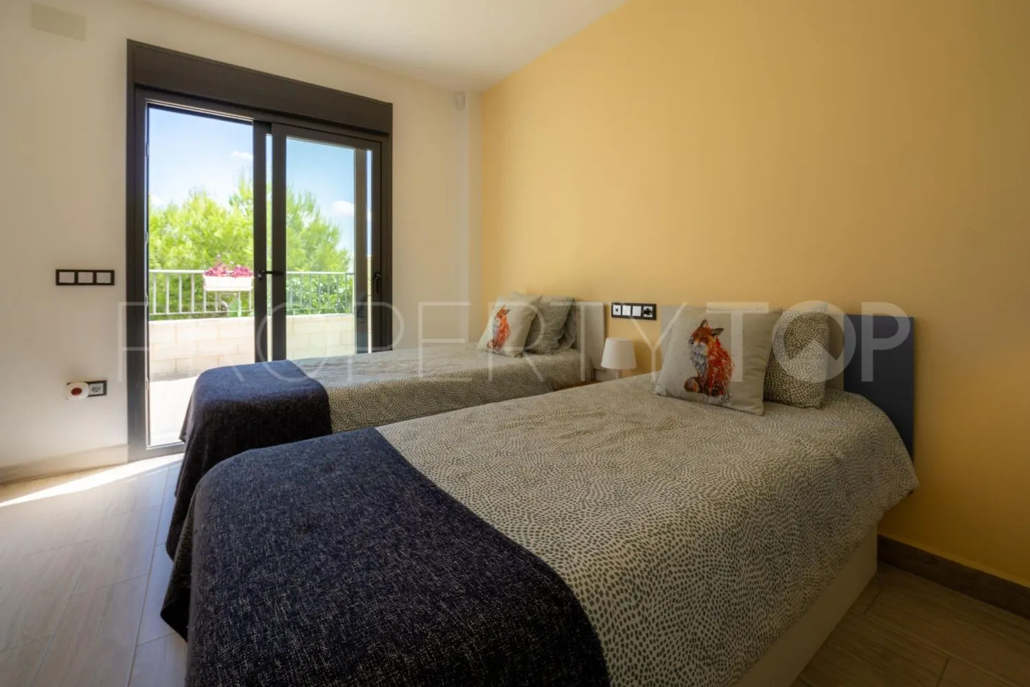 3 bedrooms house in Casarabonela for sale