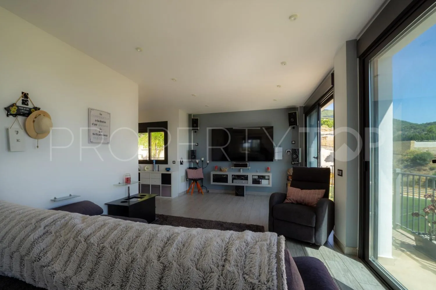 3 bedrooms house in Casarabonela for sale