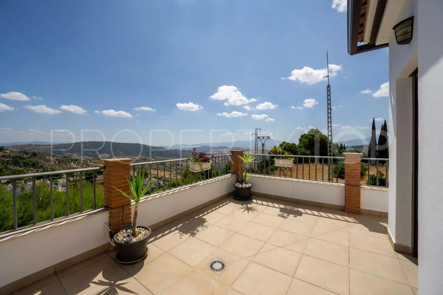 3 bedrooms house in Casarabonela for sale