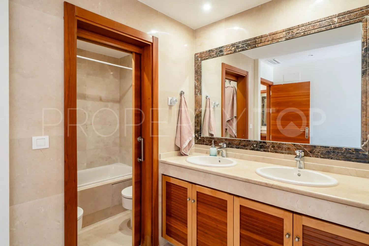 Town house for sale in Valle Romano
