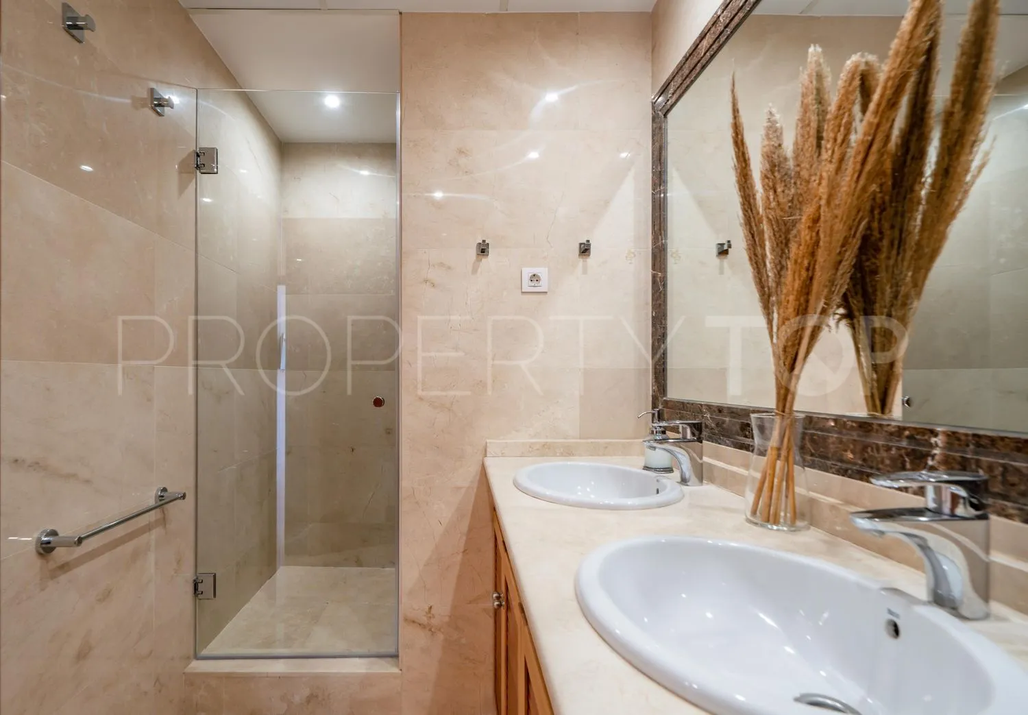 Town house for sale in Valle Romano